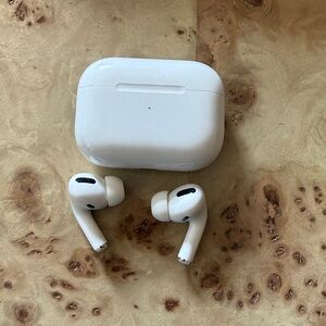 Apple AirPods Pro Gen 2